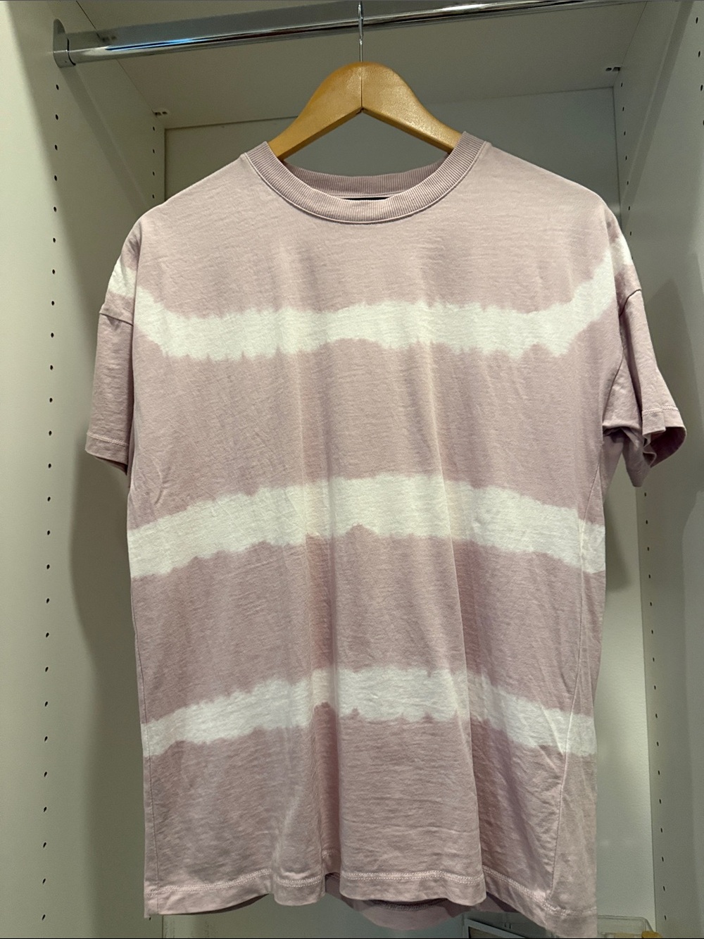 Decjuba Women’s Tie-Dye Crewneck T-Shirt in Light Lavender and White